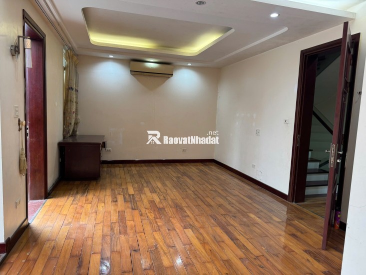 Chính chủ cho thuê nhà riêng 100m2x 3 tầng để ở, làm Công ty, Văn phòng, Trung tâm dạy thêm, tại Tương Chúc- Thanh Trì Hà Nội